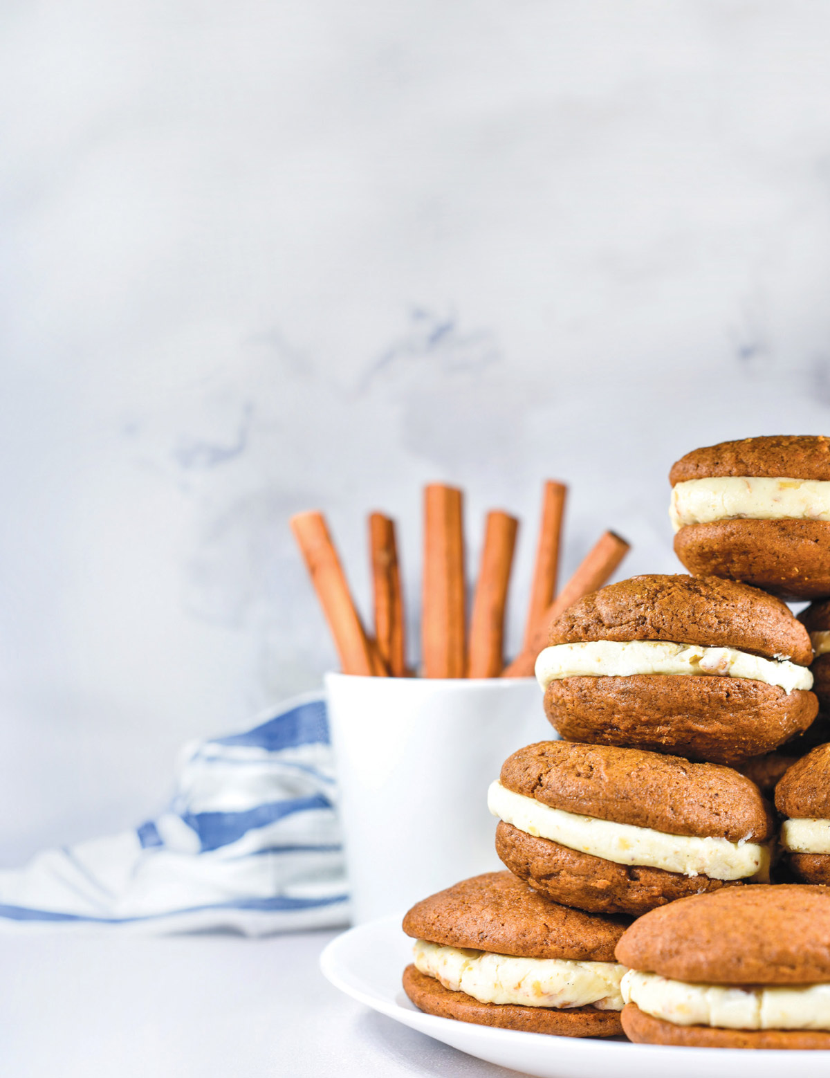 gingerbread whoopie pies